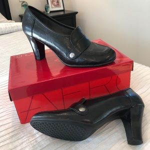 Aerosole Rollatini black pump heels